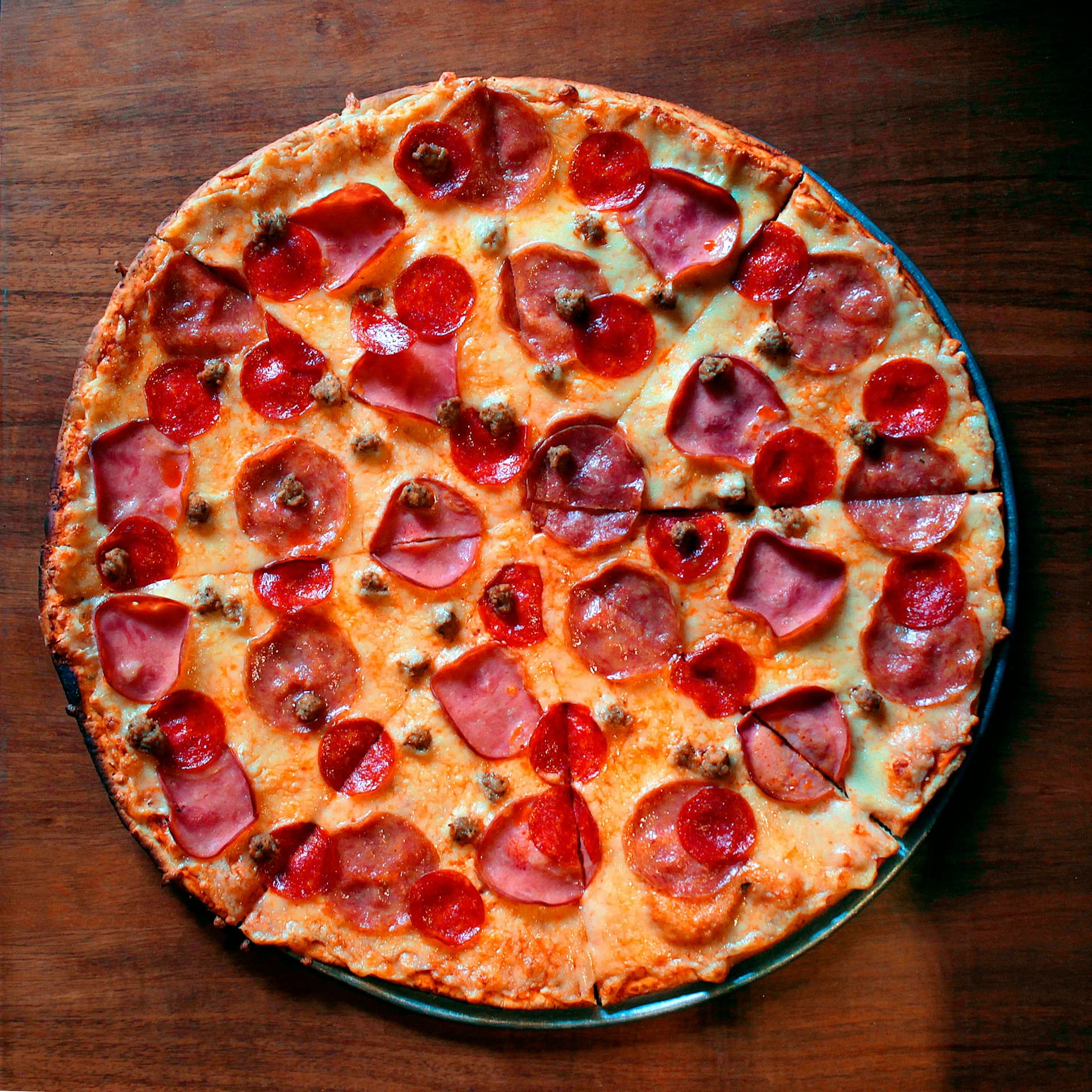 Pepperoni pizza - Pepperoni pizza, Italian pepperoni, wood-fired pizza